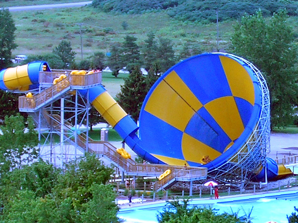 Tornado_water_slide_at_Darien_Lake